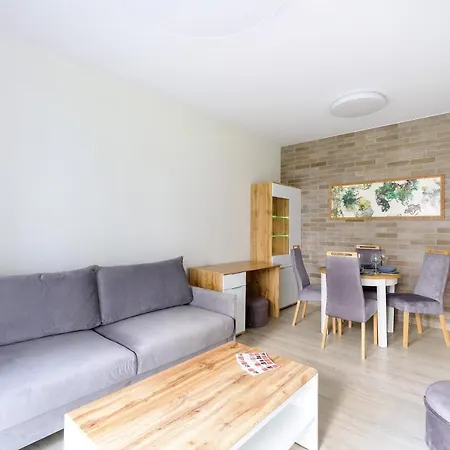 Hello Apartments Zajezdnia Wrzeszcz With Private Parking Gdansk Exterior photo