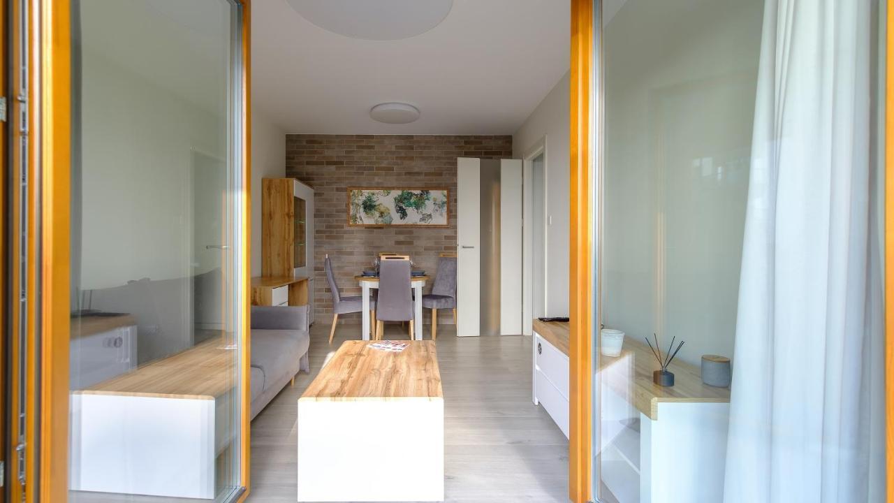 Hello Zajezdnia Wrzeszcz With Private Parking Apartment Gdansk