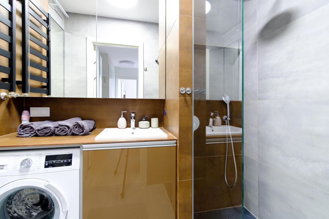 Hello Zajezdnia Wrzeszcz With Private Parking Apartment *